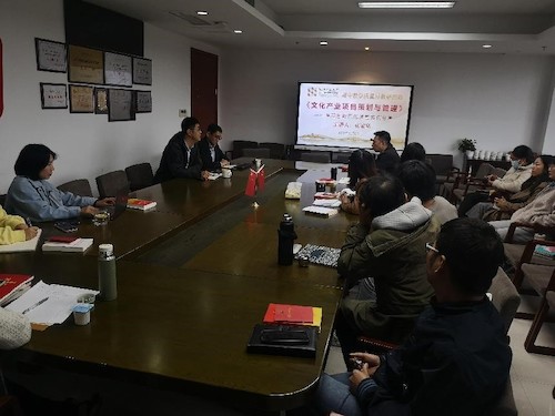 色情小说
举办课程思政示范课堂案例分享会1